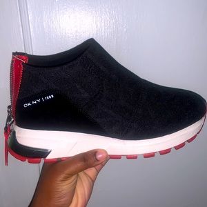 Size 7. have been never worn